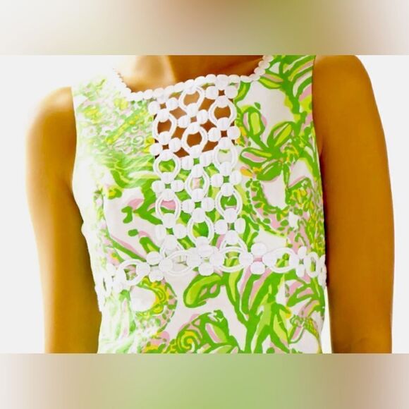 Lilly Pulitzer
Rosie Resort White Seeing Pink Elephants Lace Detail; Size 00 - Picture 2 of 11